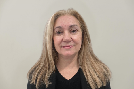 Dr. Christina Delis